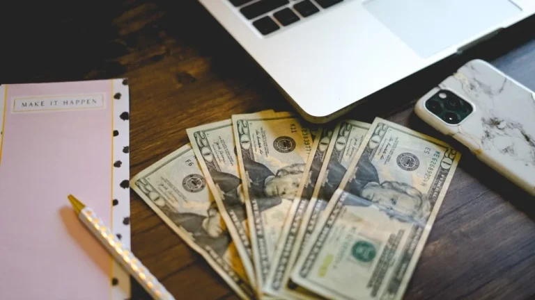 How to Reduce Debt Stress When You’re Living Paycheck to Paycheck